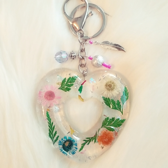 Resin keychain whit dried flowers - Picture 1 of 2